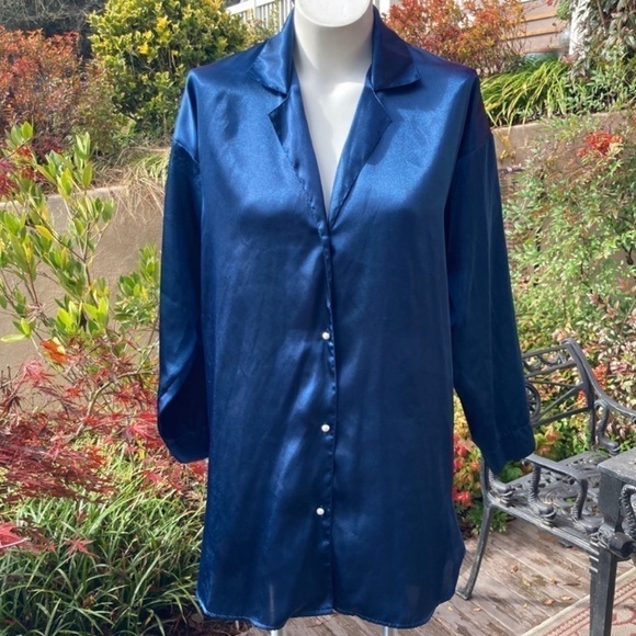 Victoria's Secret | Vintage '90s Gold Label Oversized Silky Button Up Sleep Top - Picture 5 of 7